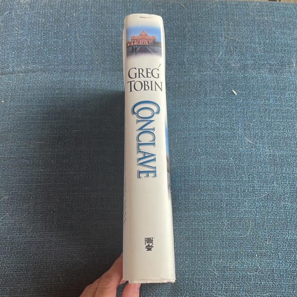 Conclave. Greg Tobin. Hardcover novel. Fiction. Catholic. 1st Ed. - Picture 3 of 10